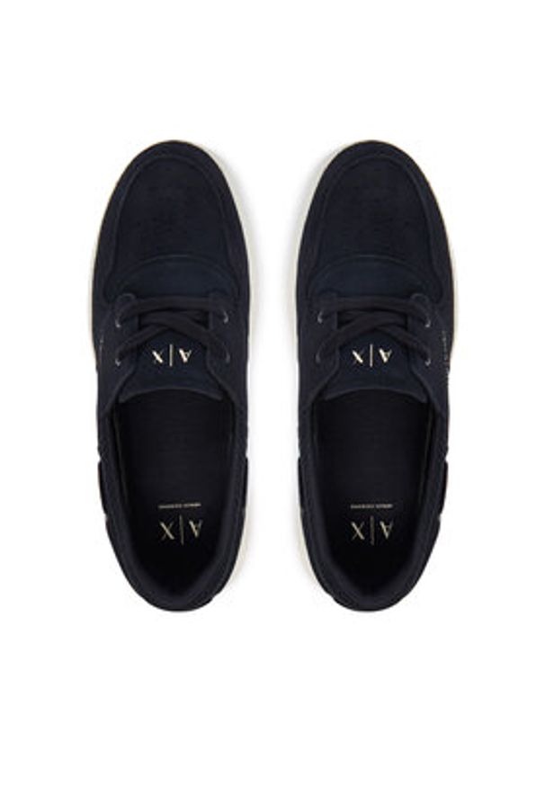 Armani Exchange Sneakersy XM002686 AF17369 ZB004 Granatowy. Kolor: niebieski. Materiał: skóra, zamsz
