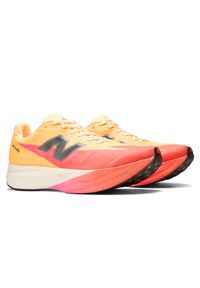 Buty męskie New Balance FuelCell SC Elite V5 MRCEL3UD – pomarańczowe. Kolor: pomarańczowy. Materiał: syntetyk, materiał. Szerokość cholewki: normalna. Sport: fitness, bieganie #4