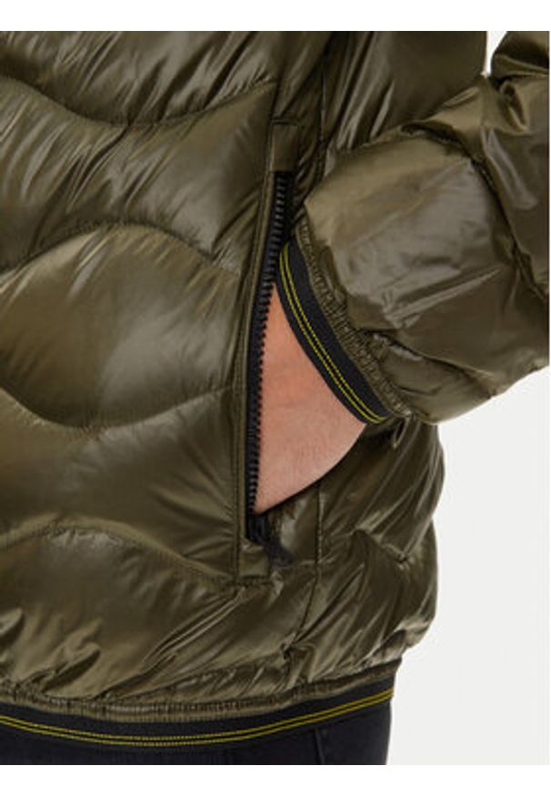 Blauer Kurtka puchowa 25WBLUC03074006355 Zielony Regular Fit. Kolor: zielony. Materiał: syntetyk