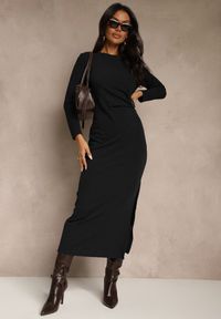 Renee - Czarna Sukienka z Wiskozą Typu Bodycon Ozdobiona z Boku Aplikacją Tizarria. Okazja: na co dzień. Kolor: czarny. Materiał: wiskoza. Wzór: aplikacja. Typ sukienki: bodycon. Styl: elegancki, casual #5