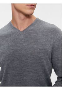 Calvin Klein Sweter K10K110423 Szary Slim Fit. Kolor: szary. Materiał: wełna #6