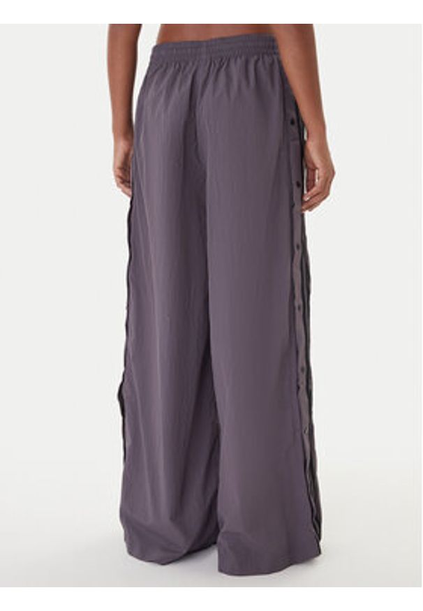 Adidas - adidas Spodnie dresowe Adibreak adicolor Adilenium JV7487 Szary Oversize. Kolor: szary. Materiał: syntetyk