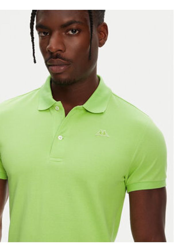 Robe di Kappa Polo William 6006170 Zielony Slim Fit. Typ kołnierza: polo. Kolor: zielony. Materiał: bawełna