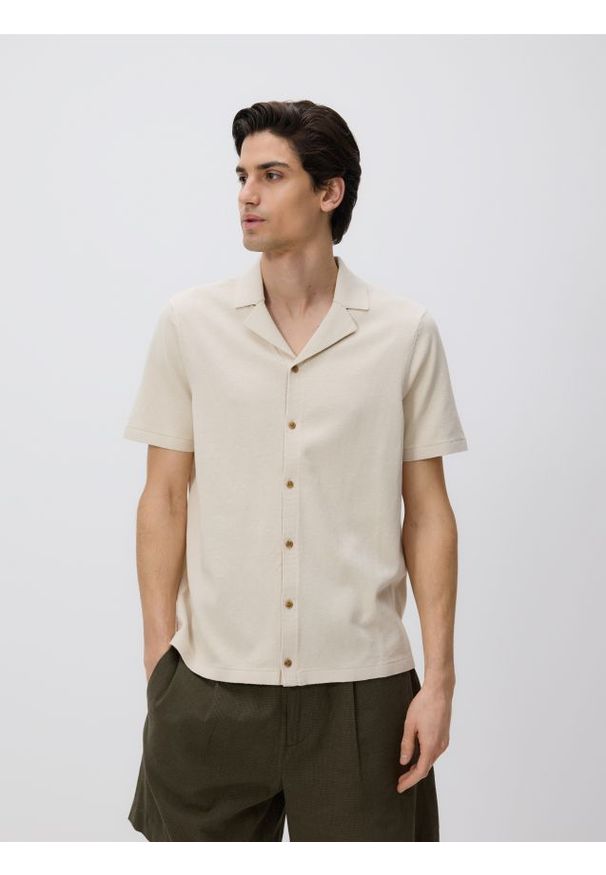 Reserved - Sweter z krótkim rękawem - beżowy. Kolor: beżowy. Materiał: bawełna, len. Długość rękawa: krótki rękaw. Długość: krótkie