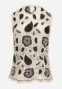 Born2be - Czarna Bawełniana Bluzka z Szydełkowym Wzorem Ziralisse. Okazja: na co dzień. Kolor: czarny. Materiał: bawełna. Styl: elegancki, casual