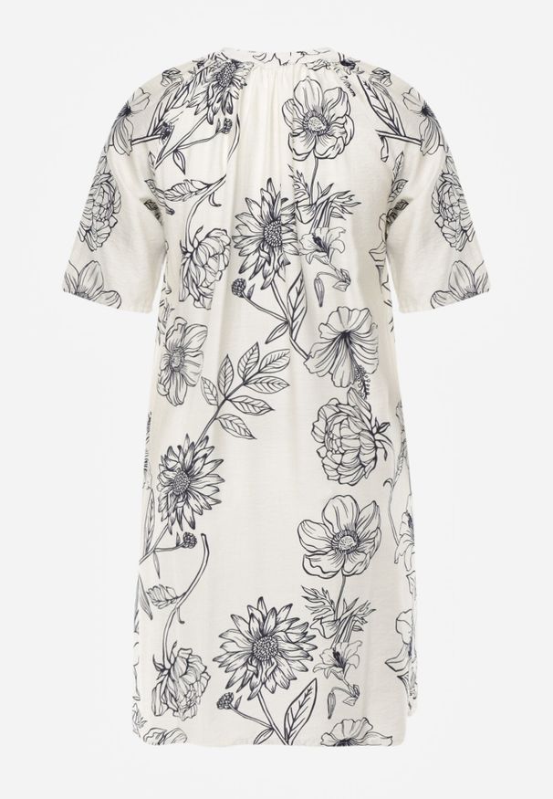Born2be - Granatowo-Biała Sukienka z Wiskozy o Pudełkowym Kroju w Kwiatowy Print Reninca. Okazja: na co dzień. Kolekcja: plus size. Kolor: niebieski. Materiał: wiskoza. Wzór: nadruk, kwiaty. Sezon: lato. Typ sukienki: proste, dla puszystych. Styl: casual
