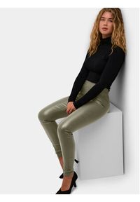 Kaffe Spodnie z imitacji skóry Ada 10501626 Zielony Slim Fit. Kolor: zielony. Materiał: wiskoza