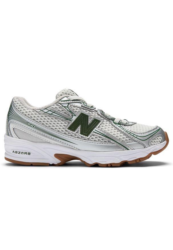 Buty dziecięce New Balance PZ740SF – srebrne. Okazja: na uczelnię, na spacer, na co dzień. Kolor: srebrny. Materiał: guma, materiał, syntetyk. Szerokość cholewki: normalna. Sport: turystyka piesza