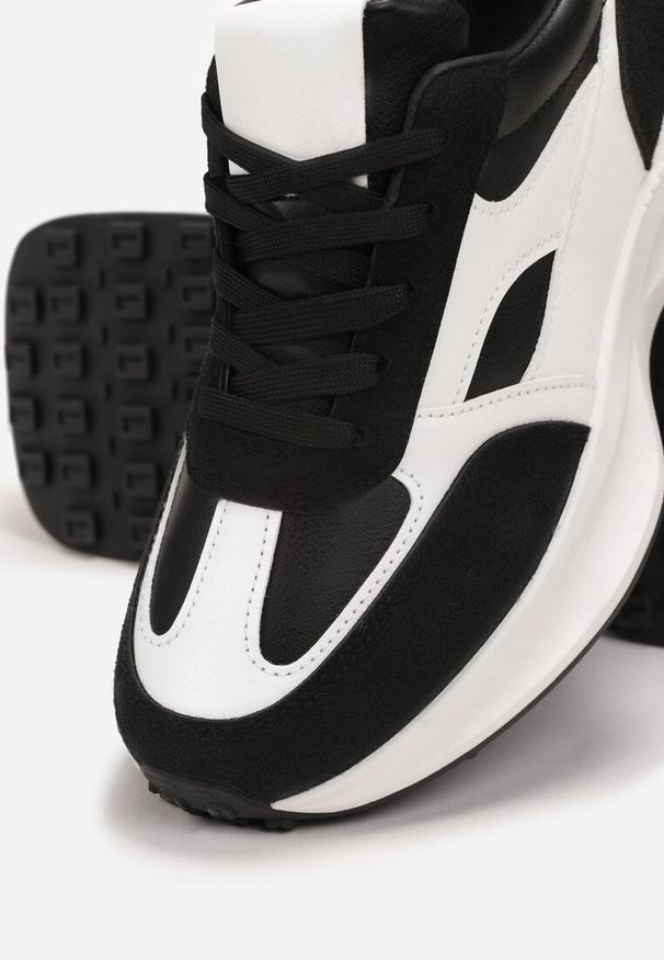 Born2be - Czarne Sneakersy na Grubej Podeszwie z Modnymi Wstawkami Amonia. Kolor: czarny