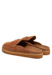 TOMMY HILFIGER - Tommy Hilfiger Klapki Suede Closed Toe Mule FW0FW08583 Brązowy. Kolor: brązowy. Materiał: zamsz, skóra #5