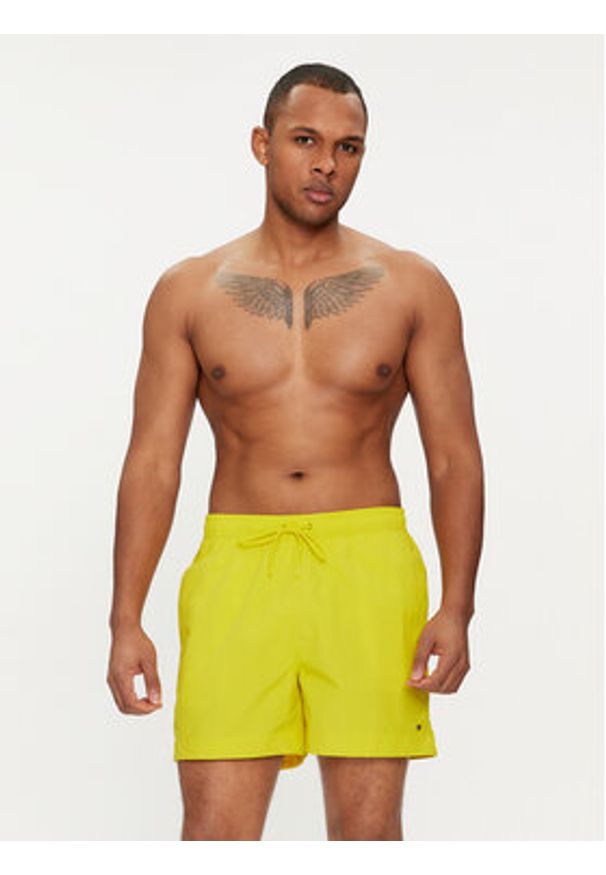 TOMMY HILFIGER - Tommy Hilfiger Szorty kąpielowe UM0UM03280 Żółty. Kolor: żółty. Materiał: syntetyk