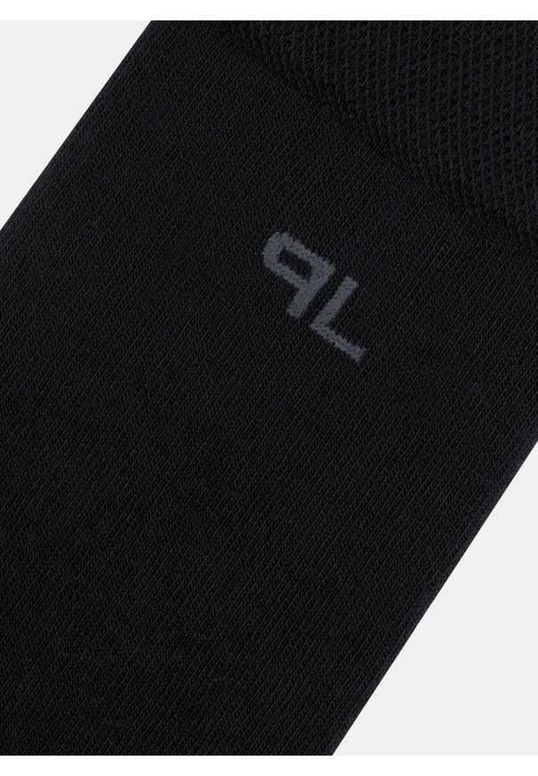 Pako Lorente - Gładkie czarne skarpetki męskie z subtelnym logo P000B-SX-060-C. Kolor: czarny. Materiał: dzianina. Wzór: gładki