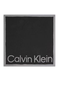 Calvin Klein Chusta Aop Logo Jaquard Scarf 130X130 K60K611125 Czarny. Kolor: czarny
