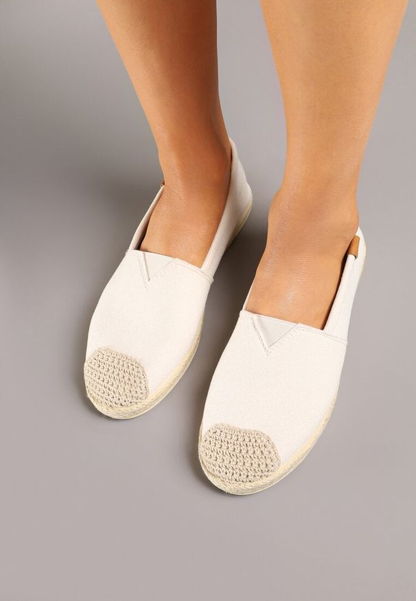 Born2be - Beżowe Espadryle ze Zdobieniami z Plecionki i Elastyczną Wstawka Nelithae. Kolor: beżowy. Wzór: aplikacja. Sezon: lato. Styl: elegancki