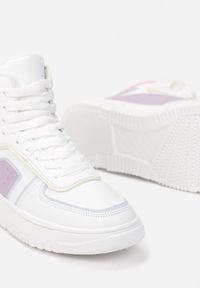 Born2be - Biało-Fioletowe Sneakersy Calliopis. Zapięcie: sznurówki. Kolor: biały. Materiał: dresówka. Szerokość cholewki: normalna. Wzór: aplikacja, gładki #2