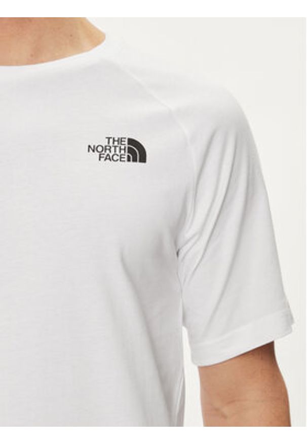 The North Face T-Shirt NF0A87NU Biały Regular Fit. Kolor: biały. Materiał: bawełna