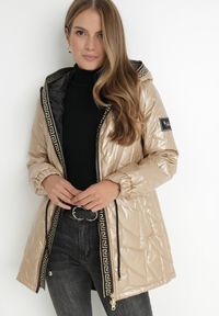 Born2be - Złota Kurtka Pikowana Bemius. Kolor: złoty. Materiał: wełna, materiał. Długość: długie #9