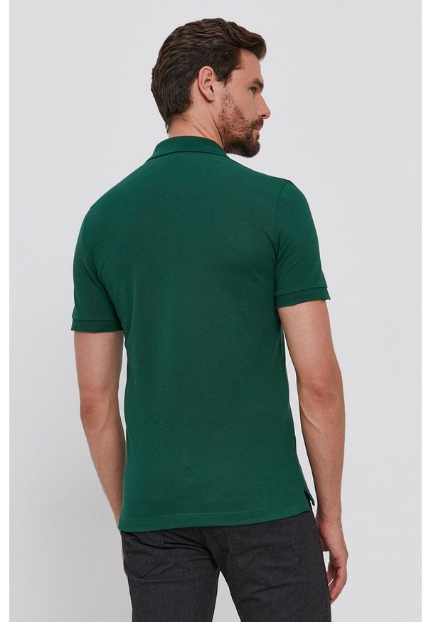 Lacoste - Polo bawełniane. Typ kołnierza: polo. Kolor: zielony. Materiał: bawełna. Długość: krótkie. Wzór: gładki, aplikacja