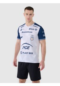 4f - 4F Koszulka meczowa replika domowa z sezonu 2024/25 męska 4F x PGE Projekt Warszawa - multikolor M. Okazja: do domu. Typ kołnierza: dekolt w serek. Kolor: wielokolorowy. Materiał: dzianina, włókno, materiał, syntetyk. Wzór: gładki, ze splotem. Styl: klasyczny, sportowy