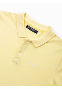 Ombre Clothing - Koszulka polo z dzianiny pique - żółta V4. Typ kołnierza: polo. Kolor: żółty. Materiał: dzianina. Wzór: haft