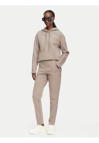 EA7 Emporio Armani Dres 7W000116 AF10443 U6100 Beżowy ciemny Regular Fit. Kolor: beżowy. Materiał: syntetyk #1