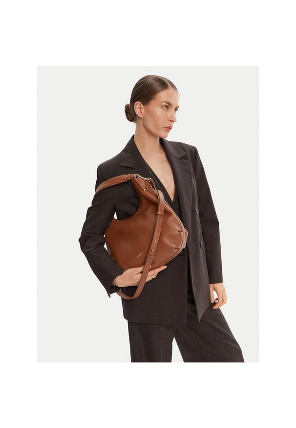 Torebka Coccinelle. Kolor: brązowy