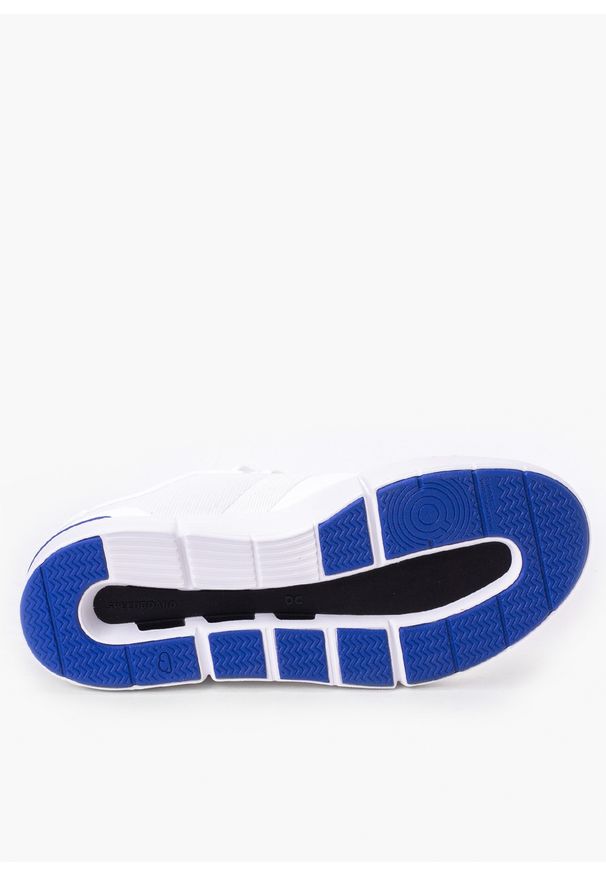 On - Sneakersy damskie ON THE ROGER SPIN. Okazja: do pracy, na co dzień, na spacer. Kolor: biały. Sport: turystyka piesza