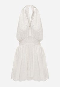 Renee - Biała Kopertowa Sukienka Bez Rękawów o Rozkloszowanym Kroju z Haftem Pelessa. Typ kołnierza: dekolt kopertowy. Kolor: biały. Materiał: poliester. Długość rękawa: bez rękawów. Wzór: haft. Typ sukienki: kopertowe #6