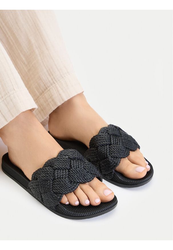 MEXX Klapki CEO-MICH1906041W-01 Czarny. Kolor: czarny. Materiał: syntetyk