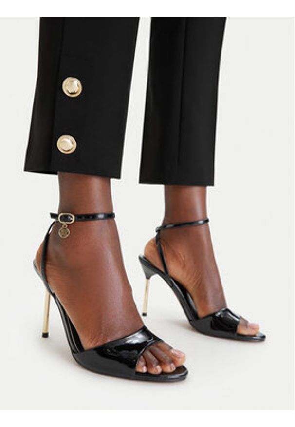 Nine West Szpilki EO-CD25-144-1 Czarny. Kolor: czarny. Materiał: materiał. Obcas: na szpilce