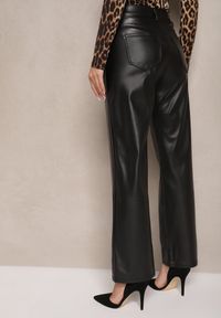 Renee - Czarne Spodnie z Ekoskóry o Prostym Kroju High Waist Arivra. Okazja: na co dzień. Stan: podwyższony. Kolor: czarny. Styl: elegancki, casual #3