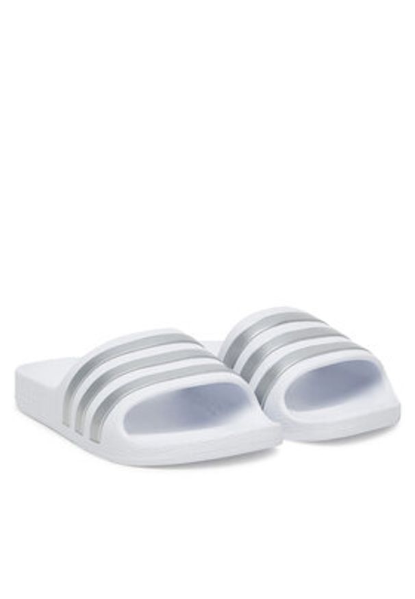 Adidas - adidas Klapki adilette Aqua K F35555 Biały. Kolor: biały. Materiał: syntetyk