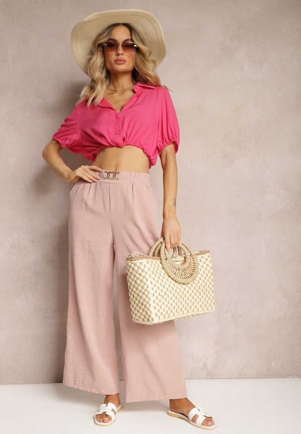 Renee - Jasnoróżowe Spodnie z Szerokimi Nogawkami w Stylu Palazzo High Waist z Gumką w Pasie z Ozdobnym Elementem Ellsiana. Okazja: na co dzień. Stan: podwyższony. Kolor: różowy. Materiał: bawełna. Styl: elegancki, casual