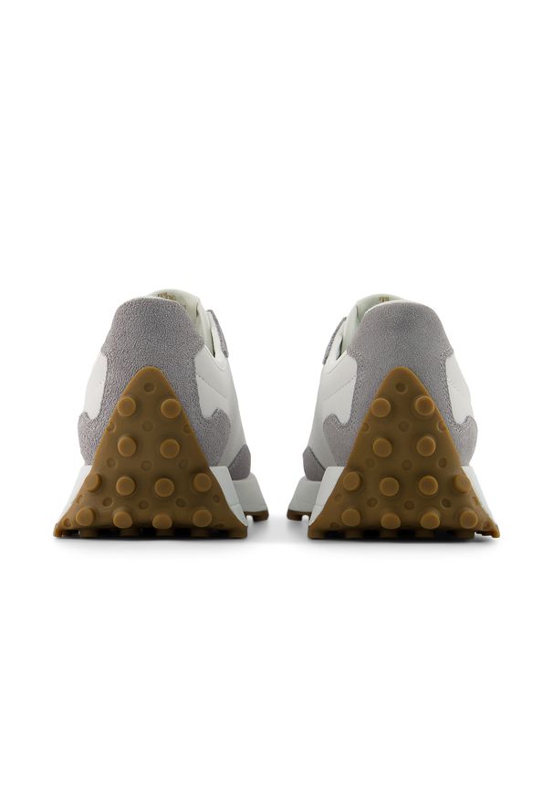 Buty damskie New Balance W3279NT – szare. Okazja: na co dzień. Kolor: szary. Materiał: zamsz, dresówka, guma. Szerokość cholewki: normalna. Sezon: wiosna