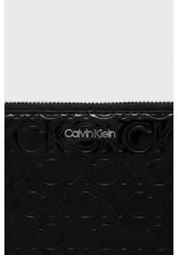 Calvin Klein Portfel damski kolor czarny. Kolor: czarny. Materiał: materiał. Wzór: gładki