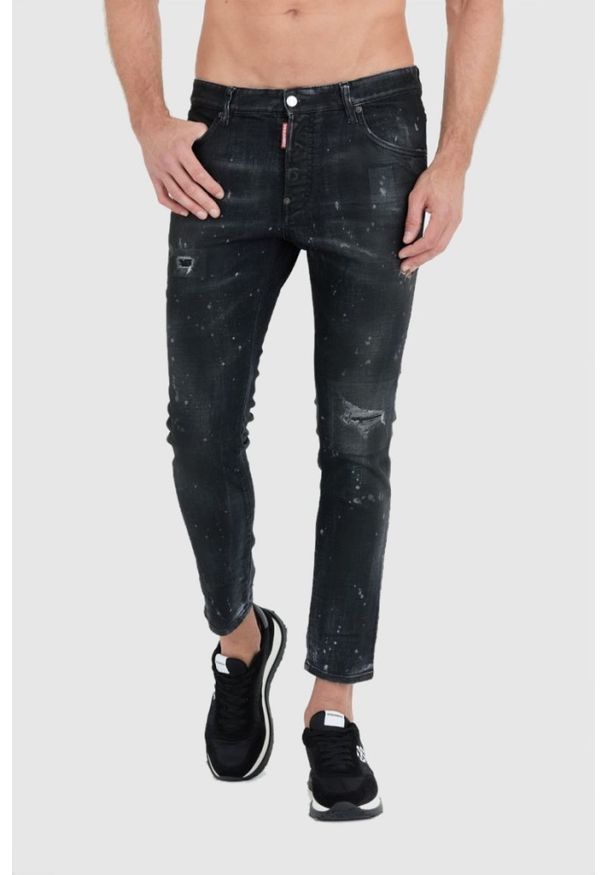 DSQUARED2 Czarne jeansy black ring studs wash skater jeans. Kolor: czarny