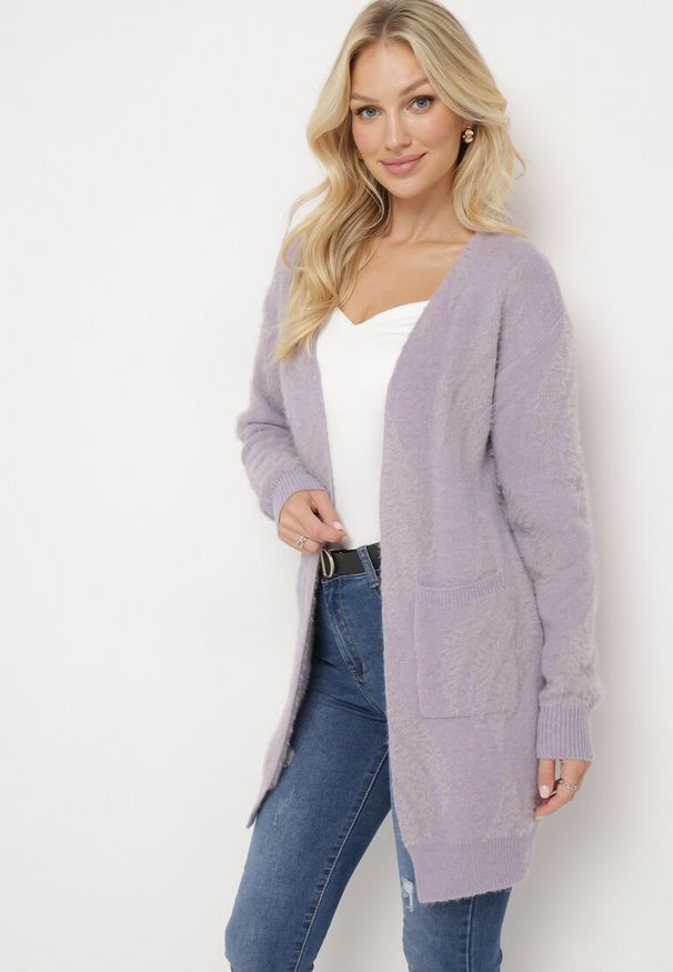 Born2be - Fioletowy Puszysty Kardigan Niezapinany Heliture. Kolekcja: plus size. Kolor: fioletowy. Materiał: dzianina. Długość rękawa: długi rękaw. Długość: długie
