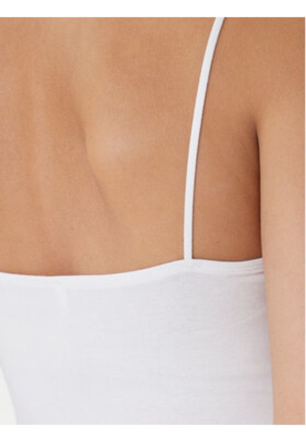 Guess Body O5RM11 KBBU1 Biały Regular Fit. Kolor: biały. Materiał: bawełna