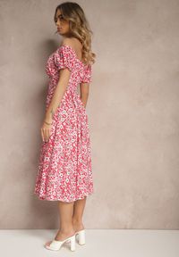 Renee - Czerwona Rozkloszowana Sukienka w Kwiatowy Print z Bawełną i Dekoltem Łódką z Bufkami Saniren. Typ kołnierza: dekolt w łódkę. Kolor: czerwony. Materiał: bawełna. Wzór: kwiaty, nadruk. Styl: elegancki