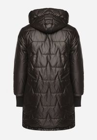 Born2be - Czarna Przejściowa Kurtka z Pikowanymi Przeszyciami Fesinoa. Okazja: na co dzień, na spacer. Typ kołnierza: kaptur. Kolekcja: plus size. Kolor: czarny. Materiał: jeans. Styl: casual #5