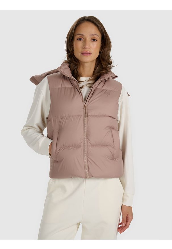 4f - 4F Bezrękawnik puchowy z naturalnym wypełnieniem damski - beżowy L. Okazja: na co dzień. Kolor: beżowy. Materiał: puch. Długość rękawa: bez rękawów. Długość: krótkie. Sezon: zima. Styl: klasyczny, casual, elegancki