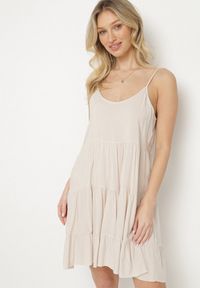 Born2be - Jasnobeżowa Rozkloszowana Sukienka z Bawełny na Ramiączkach z Falbanami Lilivane. Okazja: na co dzień, na spacer. Kolor: beżowy. Materiał: bawełna. Długość rękawa: na ramiączkach. Sezon: wiosna, lato. Typ sukienki: proste. Styl: casual #1