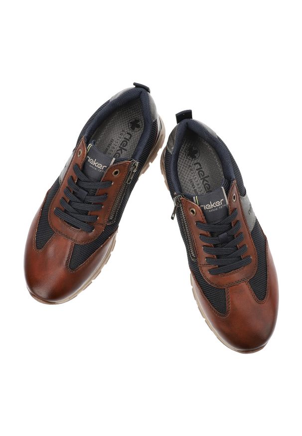 Sneakersy męskie Rieker, codzienne i eleganckie na platformie z okrągłym noskiem sznurowane, brązowe, B0507-24. Okazja: na co dzień. Nosek buta: okrągły. Kolor: brązowy. Materiał: jeans, materiał, skóra ekologiczna. Szerokość cholewki: normalna. Obcas: na platformie