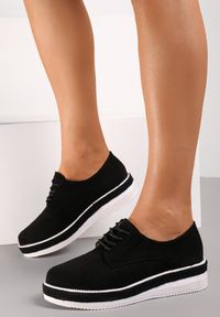 Renee - Czarne Półbuty Diomiala. Wysokość cholewki: przed kolano. Nosek buta: okrągły. Kolor: czarny. Materiał: jeans, materiał. Szerokość cholewki: normalna. Styl: klasyczny #1