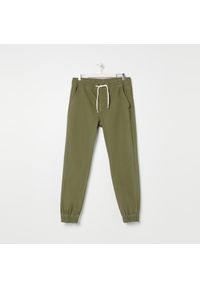 Sinsay - Spodnie jogger - Zielony. Kolor: zielony #1