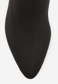 Renee - Czarne Skarpetkowe Botki Vices na Metalicznym Słupkowym Obcasie Widvira. Kolor: czarny. Materiał: koronka. Szerokość cholewki: normalna. Obcas: na obcasie. Wysokość obcasa: średni #8