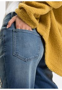 bonprix - Dżinsy o kroj boyfriend, mid waist. Kolor: niebieski #2