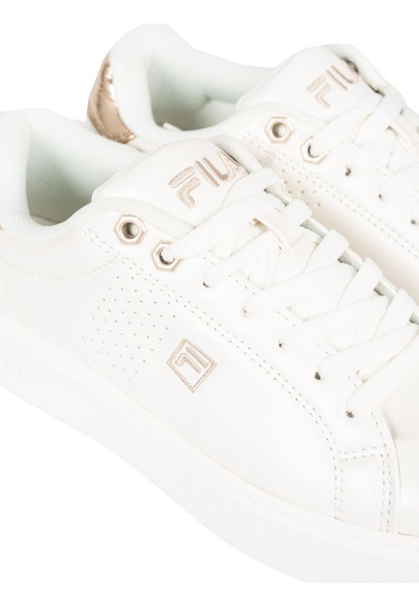Fila Sneakersy "Crosscourt" | FFW0212 | Kobieta | Biały. Nosek buta: okrągły. Kolor: biały. Materiał: skóra ekologiczna