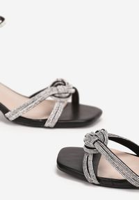 Born2be - Czarne Sandały na Metalicznym Słupku z Ozdobnymi Biżuteryjnymi Paseczkami Lannia. Kolor: czarny. Obcas: na słupku. Wysokość obcasa: średni #2