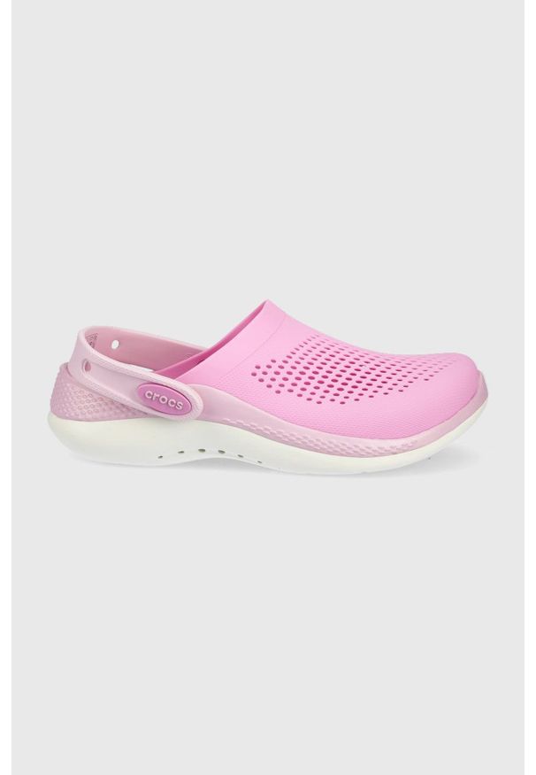 Crocs klapki kolor fioletowy. Nosek buta: okrągły. Kolor: fioletowy. Materiał: materiał. Wzór: gładki